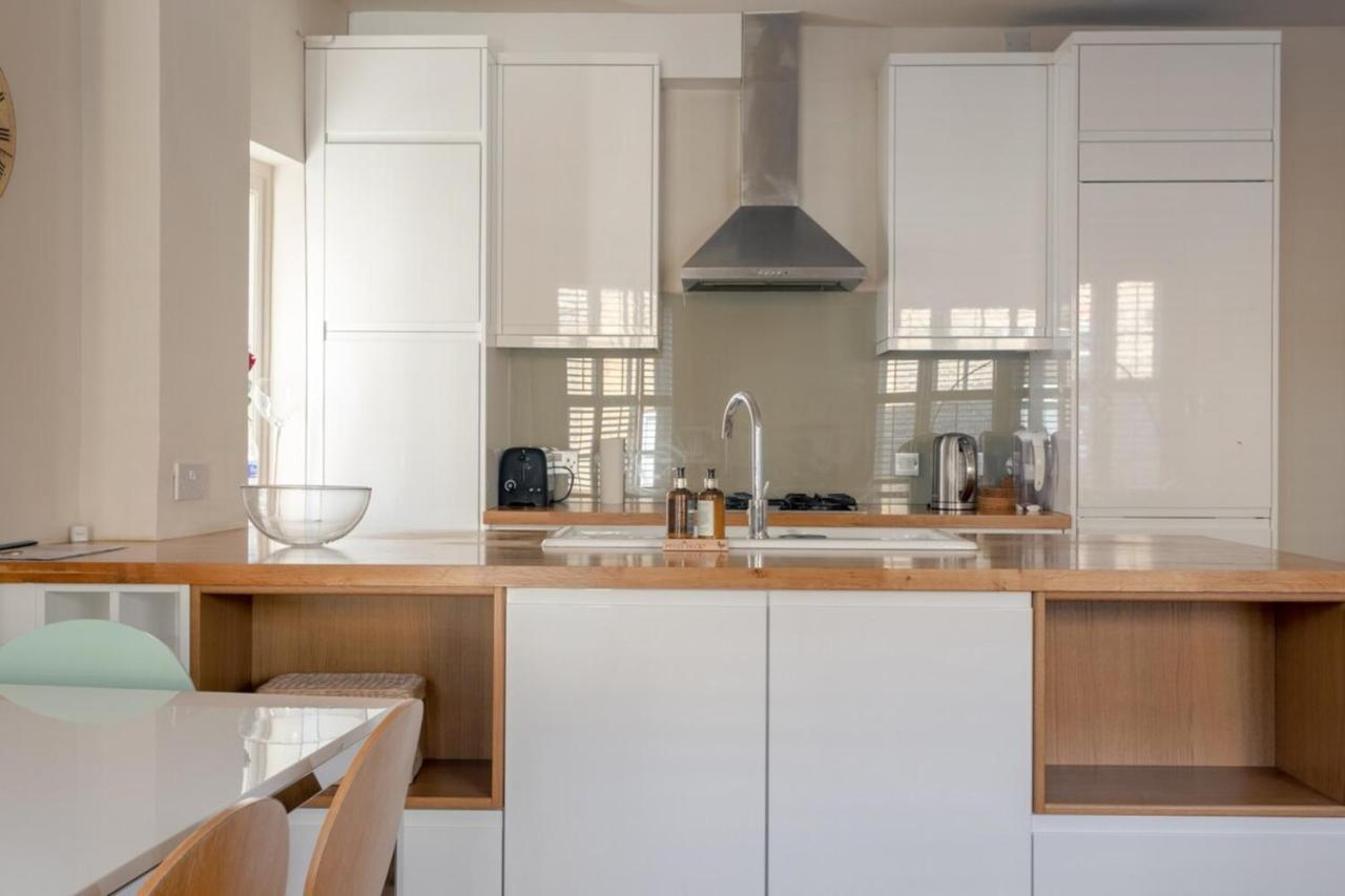 Fantastic 2 Bedroom Apartment In Central 런던 외부 사진